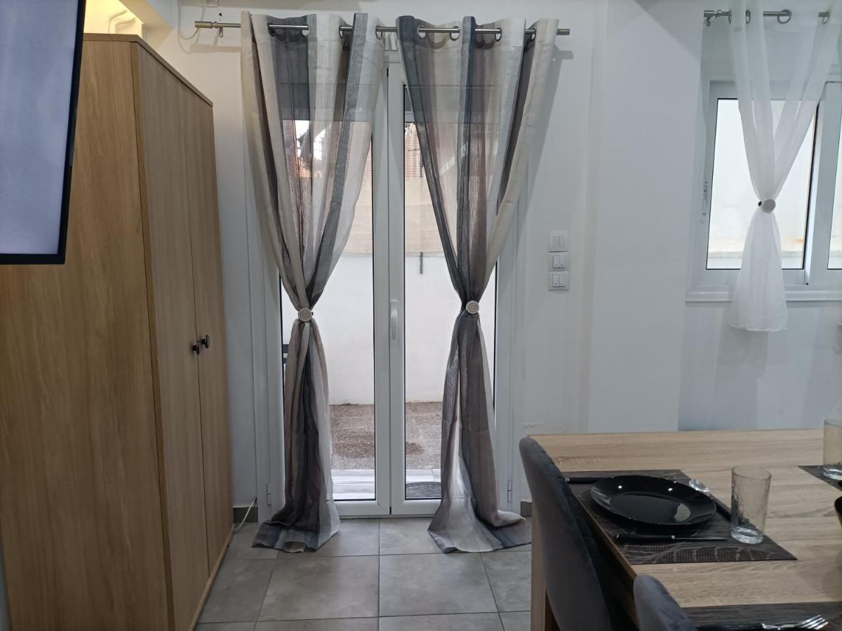 Travelers Tranquil & Chillout Apt Apartamento Atenas Exterior foto